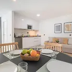 Dobo Postigos דירה
